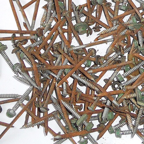 Hyvä kateruuvi kestää käyttöpaikan ilmastorasituksessa yhtä kauan kuin rakennuksenkin on suunniteltu kestävän